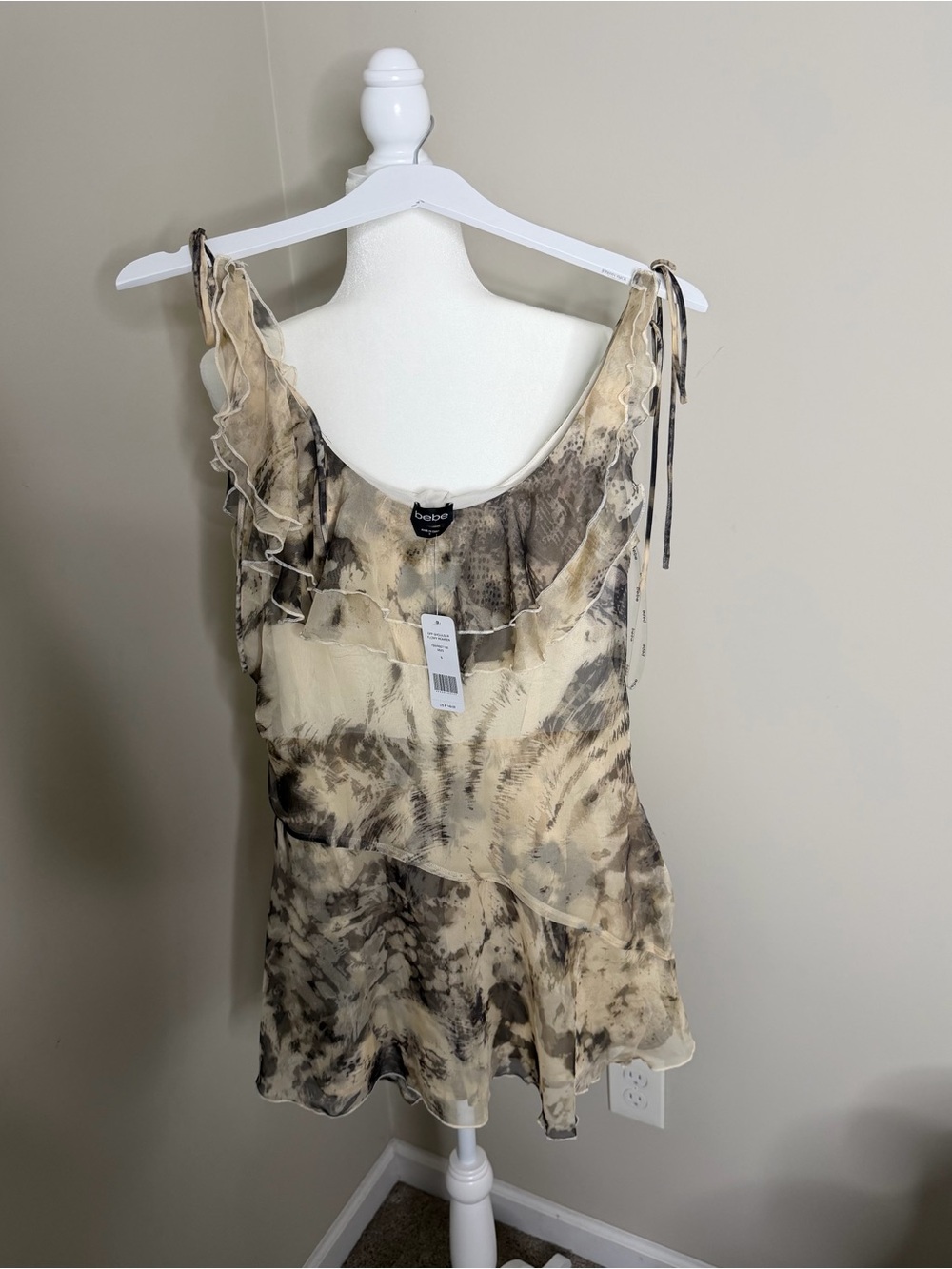 NWT Bebe Beige Tie-Dye Ruffle Shoulder Tank Top Romper